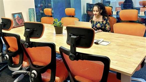 GoOffice 20906 - HODA WorkSpace - 8 Seater Private Cabin | Meeting ...