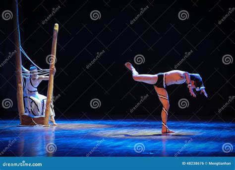 Break the Fetters-Errand into the Maze-Modern Dance-choreographer ...