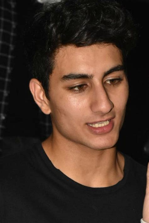 Ibrahim Ali Khan’s Bio, Age, Relationships, Latest Buzz, Photos & Videos