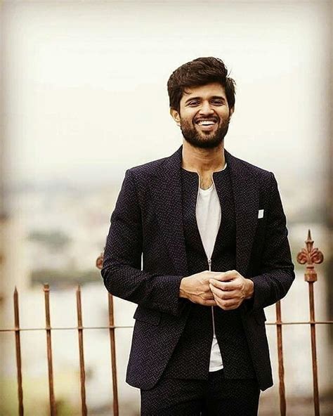 Vijay Devarakonda Age, Height, Family, Wiki, Caste, Father, Biography