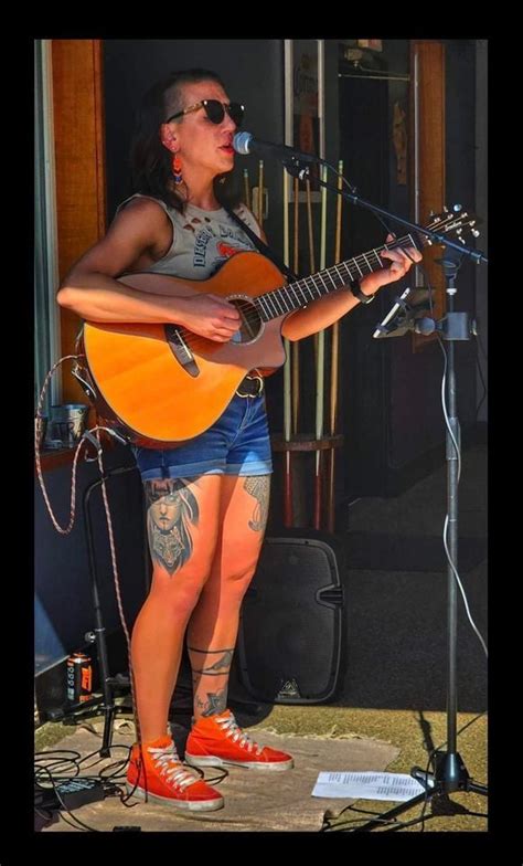 Rachael Jane at Northwoods Brew Pub, Northwoods Brewpub, Osseo, 10 May ...