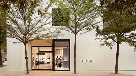 Inside Peter Marino’s architecture for Chanel—and his newest building ...