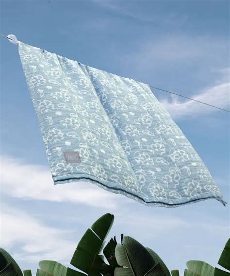 Buy Banana, Bamboo and Aloe Vera Towels Online – Doctor Towels