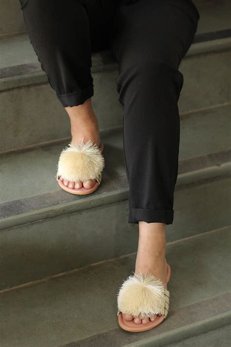 Get Single Pom-Pom Embellished Slides at ₹ 2200 | LBB Shop