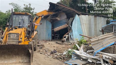 After Delhi, bulldozer rolls in Mumbai: Action on around 200 ...