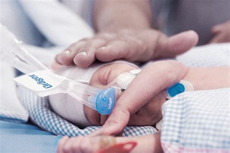 Phototherapy Lights & Bilirubinometers – jaundice detection and ...