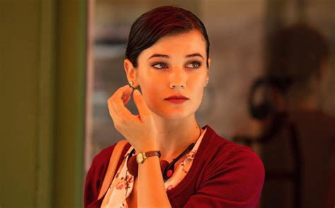 Actress Pinar Deniz Wiki, Age, Parents, Family, Boyfriend, Height, Net ...