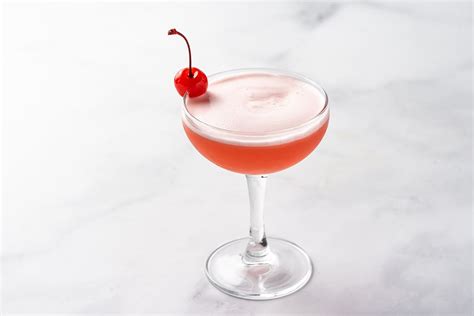 Pink Lady Classic Cocktail Recipe | Mix That Drink