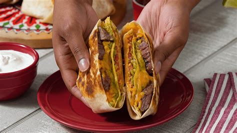 Steak Fajita Crunchwrap - John Soules Foods