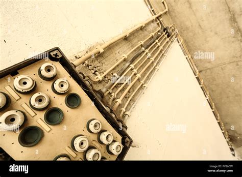 Old Electricity 的图像结果