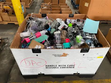 Lot of Misc. Blenders, Tools, Knives and Appliances | GovDeals