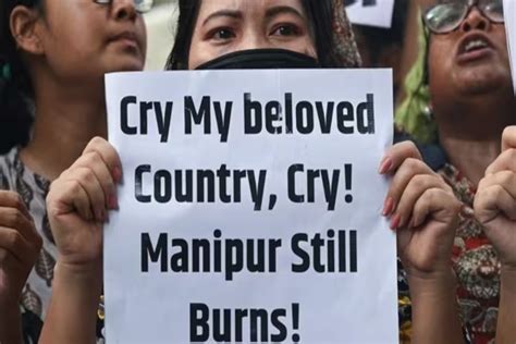 Manipur violence: मणिपुर में फिर बर्बरता, निर्वस्त्र परेड के बाद सिर ...