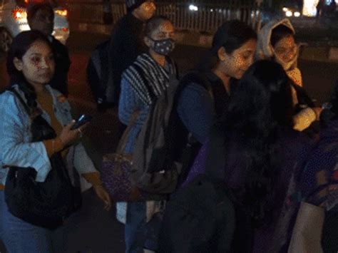 Women said - No lights or police on the streets explained; Nirbhaya ...