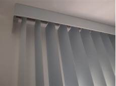 persiana vertical pvc persianas verticales de pvc liso a la medida con galeria persiana vertical pvc persianas verticales de pvc liso a la medida con galeria