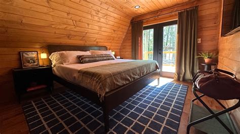 Shop Your Stay - Main Floor King Room | Spoonwood