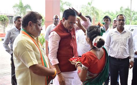 Shri Bhagwanth Khuba, Hon'ble Minister of State for Chemicals ...