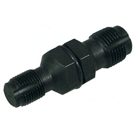 Using a Spark Plug Thread Chaser 的图像结果