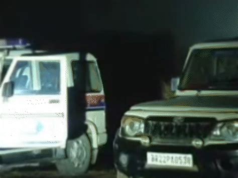 Boat capsizes on Gandak river in Bettiah: 2 teenage girls missing; NDRF ...