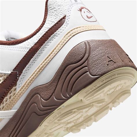 Travis Scott x Nike Zoom Field Jaxx "Light Chocolate" | Nice Kicks