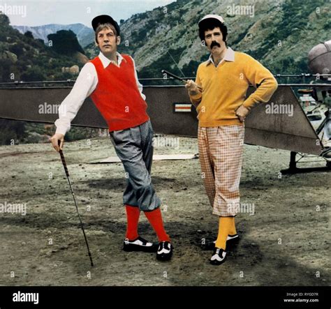 Mash film still hi-res stock photography and images - Alamy