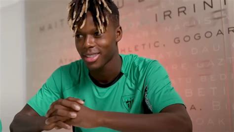 PSG: Nico Williams closer to Bayern, Barcola ruled out