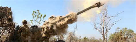 Download wallpaper soldiers, volley, howitzer, M777, Howitzer, section ...