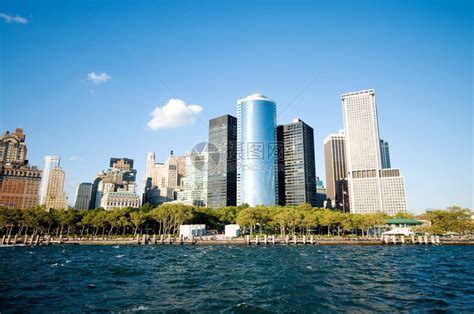 纽约市全景与高耸的摩天大楼高清图片下载-正版图片506991732-摄图网