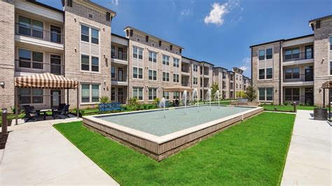 Luxury Deer Park Apartments | Dakota at Deer Park Site