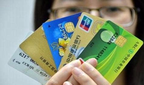 中国邮政储蓄银行的乡情卡和绿卡通（借记卡）有什么区别 ？_百度知道