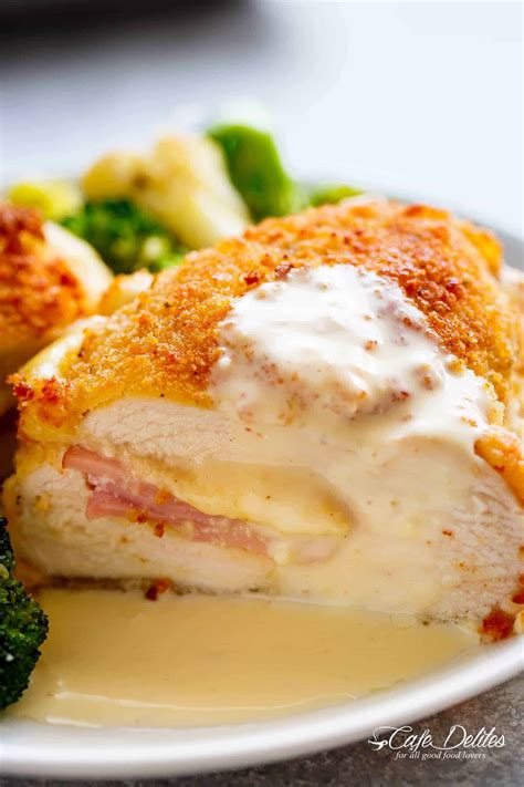 what sauce to put on chicken cordon bleu