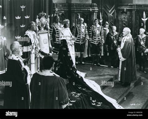 Queen christina film hi-res stock photography and images - Alamy