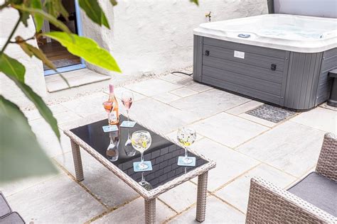 TRESOOTH COTTAGES (Falmouth, Cornwall) - Lodging Reviews & Photos ...