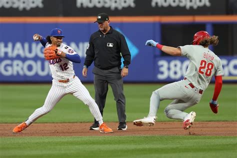Phillies' NL East lead shrinks to four after getting swept by the Mets