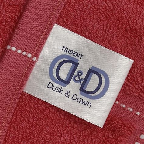 Buy TRIDENT Dusk And Dawn Red Textured Cotton Bath Towel - 75x150cm ...