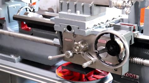 Heavy Duty Lathe Machine - 5.5 Feet Heavy Duty Lathe Machine ...