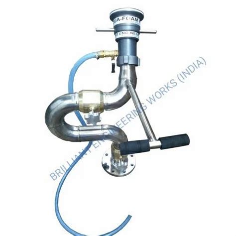 Bladder Tanks - Horizontal Foam Bladder Tank Manufacturer from Mumbai