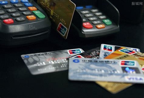 民生银行信用卡app怎么绑定银行卡 民生银行信用卡app绑定银行卡方法_历趣
