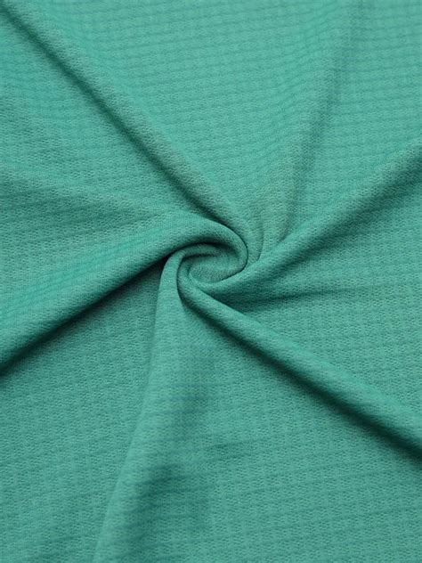 Men Slim Fit Crew Neck T-shirt with Techno Cool+