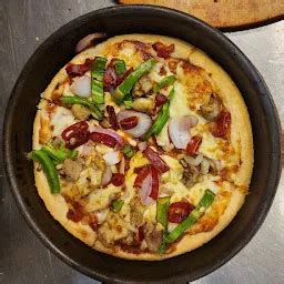 Pizza Hut | SV Road Khar, Mumbai - Pizza restaurant - Mumbai ...