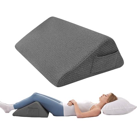 Amazon.com: Bedluxe Knee Wedge Pillow, Memory Foam Leg Pillow Bed Wedge for Sleeping, Wedge ...