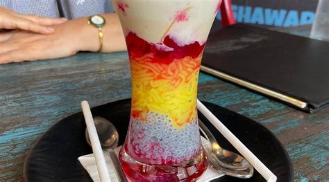 KHAO PIYO JO BHI CHAHO, YAHAN KHAO, Mumbai - Khar West - Restaurant ...