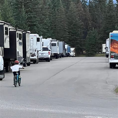 TUNNEL MOUNTAIN VILLAGE II CAMPGROUND (Banff) - Campground Reviews ...