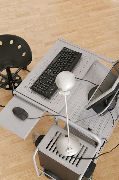 Contemporary computer desk set-up Free Photo Download | FreeImages