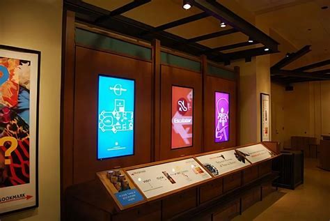Digital Signages - Full HD Advertising Digital Signage Kiosk ...