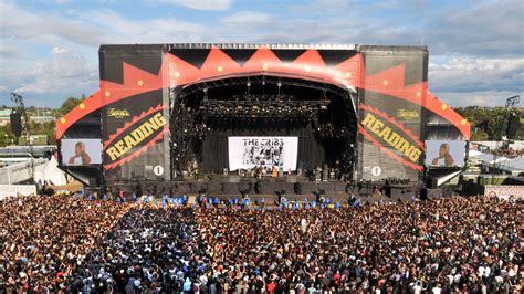Reading Festival: Fire service's safety tips for revellers - BBC News
