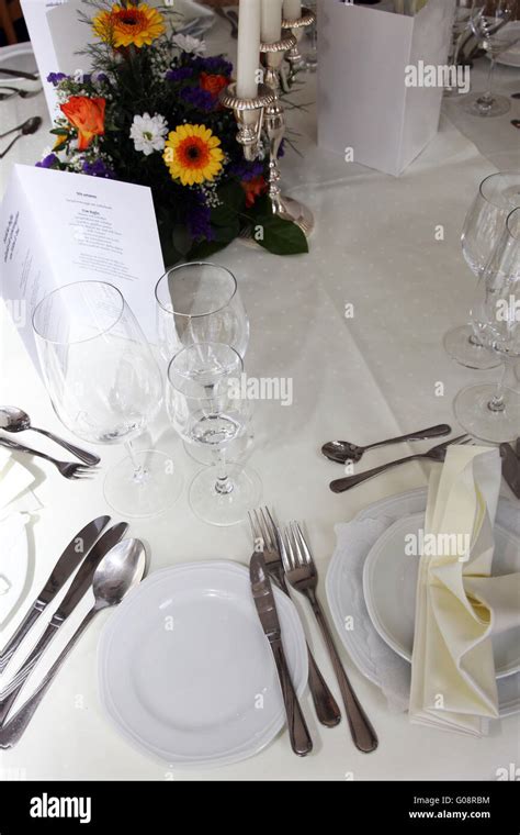 Formal Setting Table Setting 的图像结果