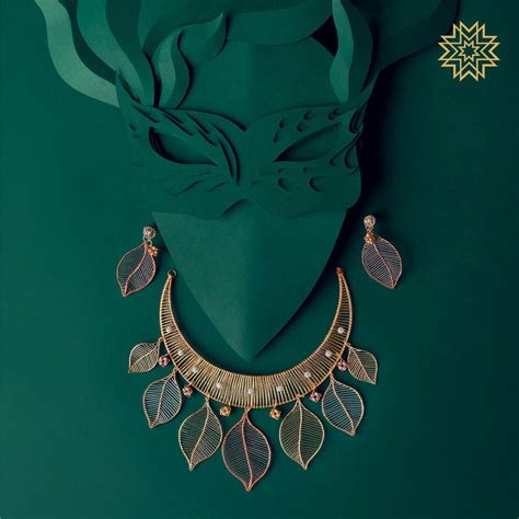 Buy Gold Set Online | Gold Set by Manubhai.