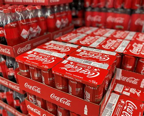 Cardboard replaces plastic: the new KeelClip™ packaging for cans