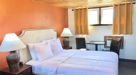 HILLTOP LODGE AND CABINS BY VENSERRA (International Falls) - Hotel ...