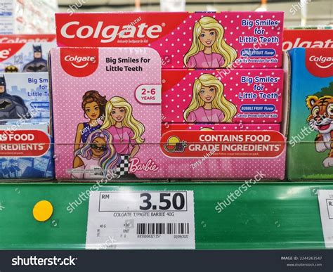 Colgate Toothpaste Advertisement Image 的图像结果